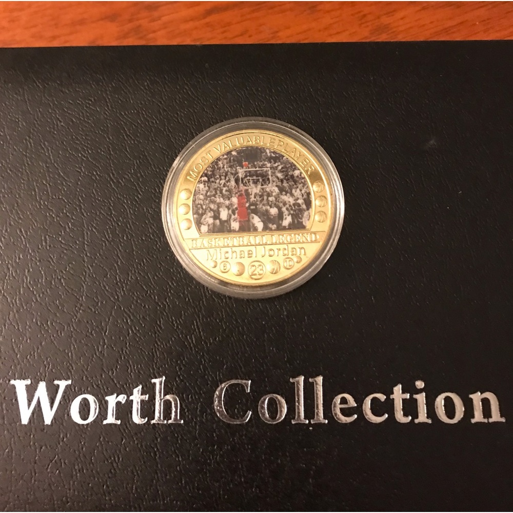MICHAEL AIR JORDAN CHICAGO BULLS 24K GOLD COIN LIMITED EDITION WITH CERTIFICATE
